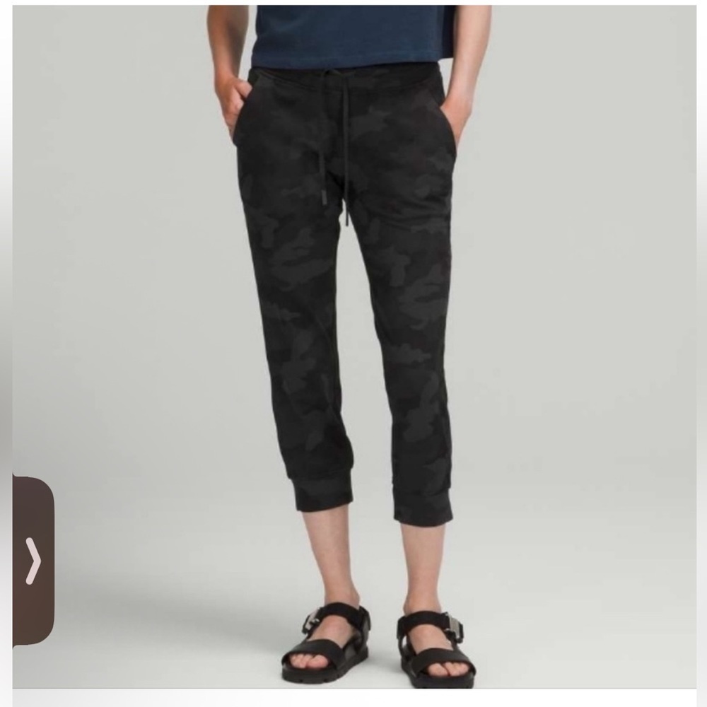 Lululemon Ready to Rulu Jogger Crop Pants Women's 4  Camo